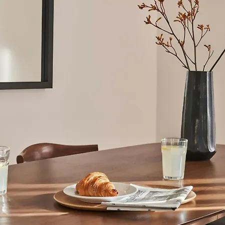 Sonder By Marriott Bonvoy Britain Quay Apartments Grand Canal Square-2
